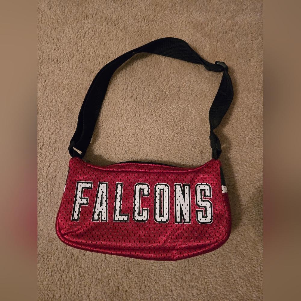 NWOT Falcons purse
